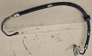 Alfa Romeo 147 1.9 Jtd rurka przewód układu wspomagania 1