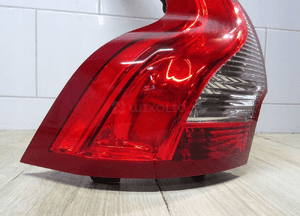 Volvo XC60 lift lampa lewa tylna lewy tył 31323034 2