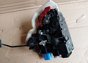 Zamek drzwi prawy tył tylny VW Jetta V MK5 7 Pin 3