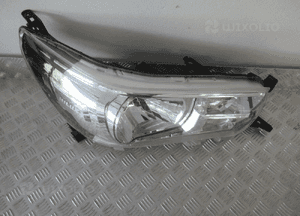 Lampa przednia przód prawa toyota hilux 8 viii 2015-2018 8