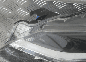 Lampa przednia przód lewa toyota yaris iii 3 lift soczewka 2017-2020 18