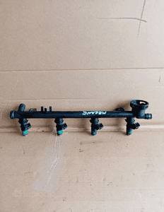 Listwa wtryskowa wtryski Renault Megane II 7700112777 1