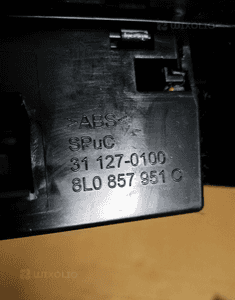 Wkład popielniczki przedniej Audi A3 8L   8L0857951C 3