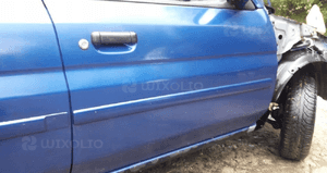 Mazda Demio 97-03 Drzwi prawe przednie przód 3