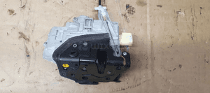 Zamek drzwi lewy tył tylny VW Passat B6 3C4839015A 3