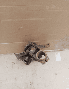 Zwrotnica piasta prawy przód kompletna VW FOX 3