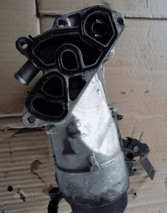 Peugeot 3008 5008 1.6HDI obudowa filtra oleju 1