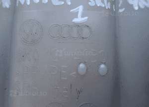 Audi A4 A5 Q5 zbiorniczek wyrównawczy 8K0121403Q 2