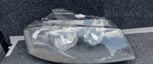 Przod przednia lampa prawa audi A3 8P 1