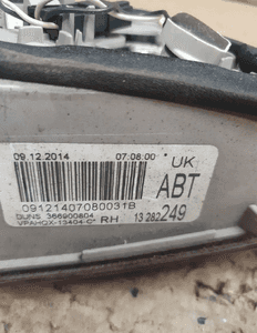 Lampa prawa tył w klapę opel astra j kombi 4
