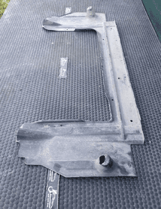 Osłona 4B0825215B Pampers Dolna Belki Zawieszenia Tyl Tylna Audi A6 C5 16