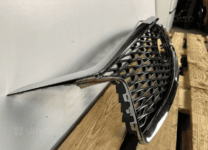 Grill atrapa przód przedni infiniti QX30 2017- 623105DA0A nowy oryginał 2