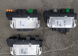 MERCEDES S 220 moduł sterownik SAM skrzynka bezpieczników CL 215 1