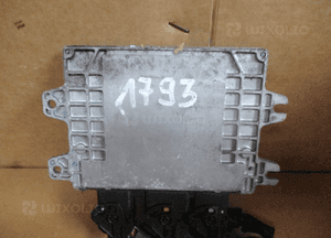 Sterownik silnika komputer nissan juke F15 1.6B MEC940-570 2