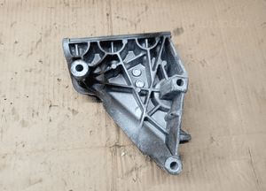 Łapa wspornik silnika Seat Ibiza IV 1.6 TDI 03L199207A 2