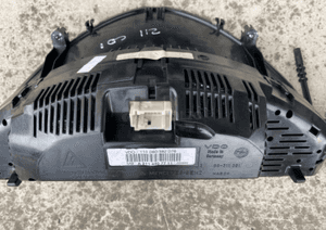 Mercedes e 211 biały licznik zegary diesel avantgarde 3