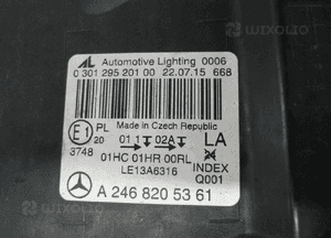 Mercedes 246 lift lampa przednia lewa 7