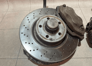 MERCEDES W221 3.0CDI ZWROTNICA ZACISK TARCZA PRZÓD 4