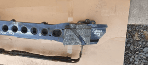 Pas przedni wzmocnienie belka zderzaka przód Ford Focus MK3 5