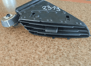Kratka nawiewu prawa przód przednia ford c-max MK2 AM51-R014L20-CEW 1