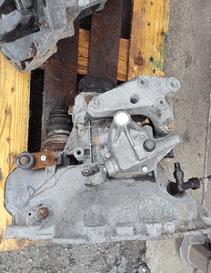 skrzynia biegów corsa d 1.4 16v z14xep 55565177 2