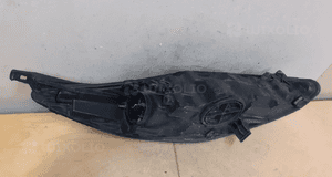 Lampa przod przednia lewa ford fiesta MK7 czarna 2