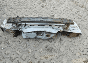 Toyota PRIUS III 09-15 pas tylny belka podłoga 2