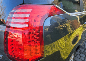 Peugeot 5008 lampa tył tylna prawa lewa 3
