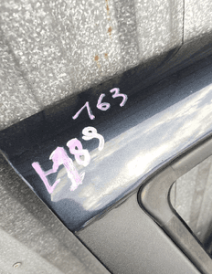 MERCEDES ML 163 drzwi przednie przod szyba zamek listwa granatowe 189 5
