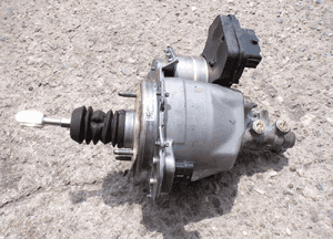 Pompa hamulcowa serwo renault clio v arkana 1.6 e-tech 472107786R 1