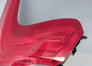 VOLVO V40 II LAMPA TYŁ prawa 31395845 4