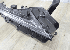 Lexus NX 200 halogen prawy led EU lewy 3