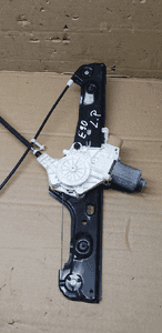 Mechanizm podnośnik szyby lewy przód BMW  E90 6927027 2