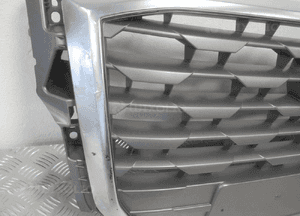 Grill gril atrapa audi Q2 81A853651 2016-2020 5