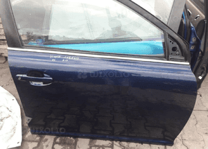 Toyota Avensis 03-06 T25 drzwi przod przednie prawe 1