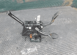 Pedał 1J1721111C Pedały Hamulca Gazu Stelaż Mocowanie Europa VW Golf IV 4 Seat Leon I 1 Audi A3 8L Skoda 3