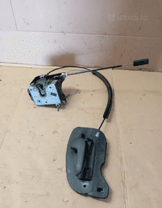 Zamek drzwi prawy przód klamka Opel Corsa C 24434883 1