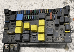 MERCEDES ML 163 skrzynka bezpieczników BSI moduł 1