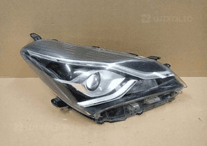 Lampa prawa prawy reflektor toyota yaris iii 3 led lift 17-20 1