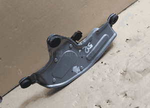 Silniczek wycieraczki tył Mazda 3 09-13 HB 1