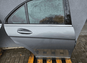 Mercedes c klasa W204 sedan drzwi tyl tylne lewe prawe C792 oryginał lakier 2