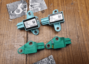 Czujnik Uderzenia 8K0955557C 1K0909606C Czujniki Uderzeniowy Sensor Audi A4 B8 A5 A6 Q5 VW Skoda Seat 1