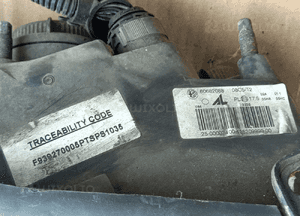 Alfa Romeo 159 Lampa przód przednia prawa 7