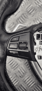 BMW F10 F11 KIEROWNICA MULTIFUNKCJA ŁOPAKTKI 4