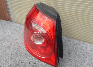 Vw golf 5 v lampa tył tylna lewa wysyłka! 2