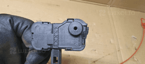 Siłownik klapki wlewu paliwa Audi A4 B8 8K0862153H 5