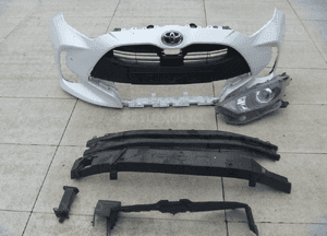 Toyota yaris iv zderzak przedni ładny biała perła bez lakierowania 6