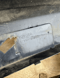 Zderzak przód przedni toyota corolla ix E12 lift fl 52119-02933 cały 9