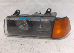 Przod przednia lampa lewa bmw E46 1