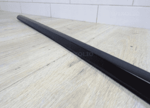 LISTWA ZGARNIAJĄCA CHROM DRZWI SZYBY LEWY TYŁ Tesla Model 3 1080746-00-F 2